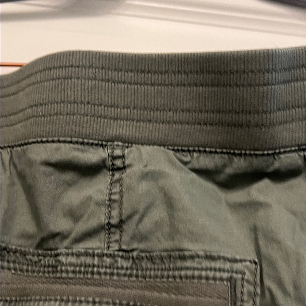 Chico's Olive Green Capris/Cropped - Picture 11 of 12